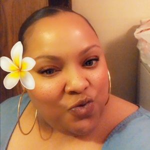 Meet your Posher, Ariel